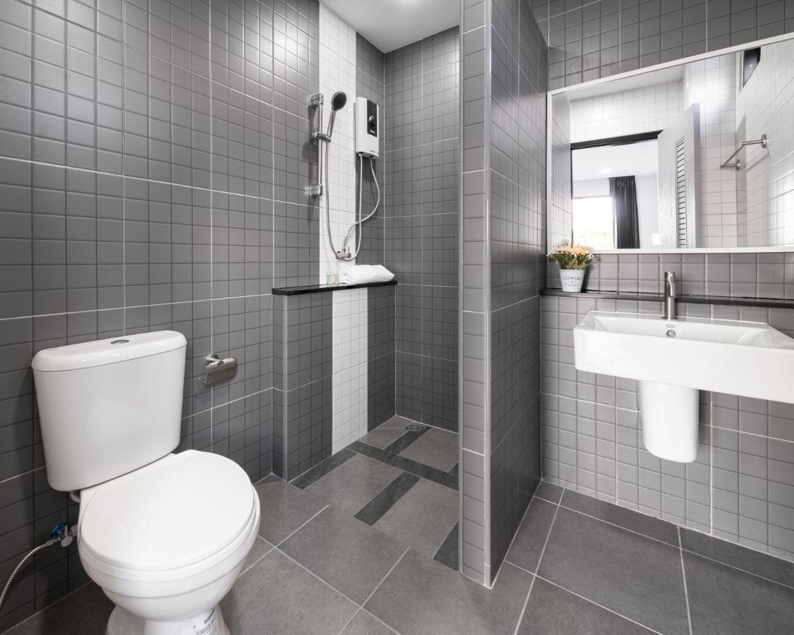 Aqua Residences อควา เรสซิเดนซ์ ห้องพักใหม่ให้เช่า ติดรถไฟฟ้าสถานีวุฒากาศ Bangkok Buitenkant foto