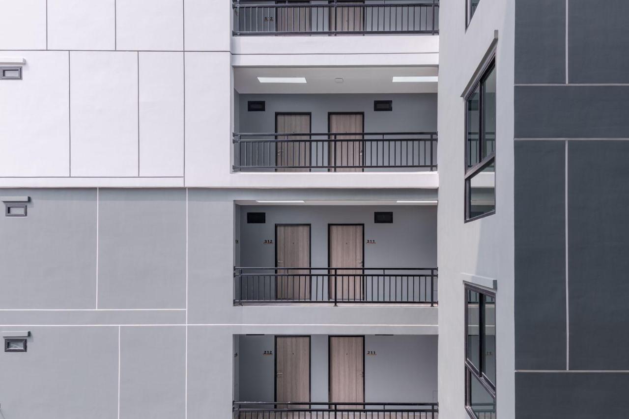 Aqua Residences อควา เรสซิเดนซ์ ห้องพักใหม่ให้เช่า ติดรถไฟฟ้าสถานีวุฒากาศ Bangkok Buitenkant foto