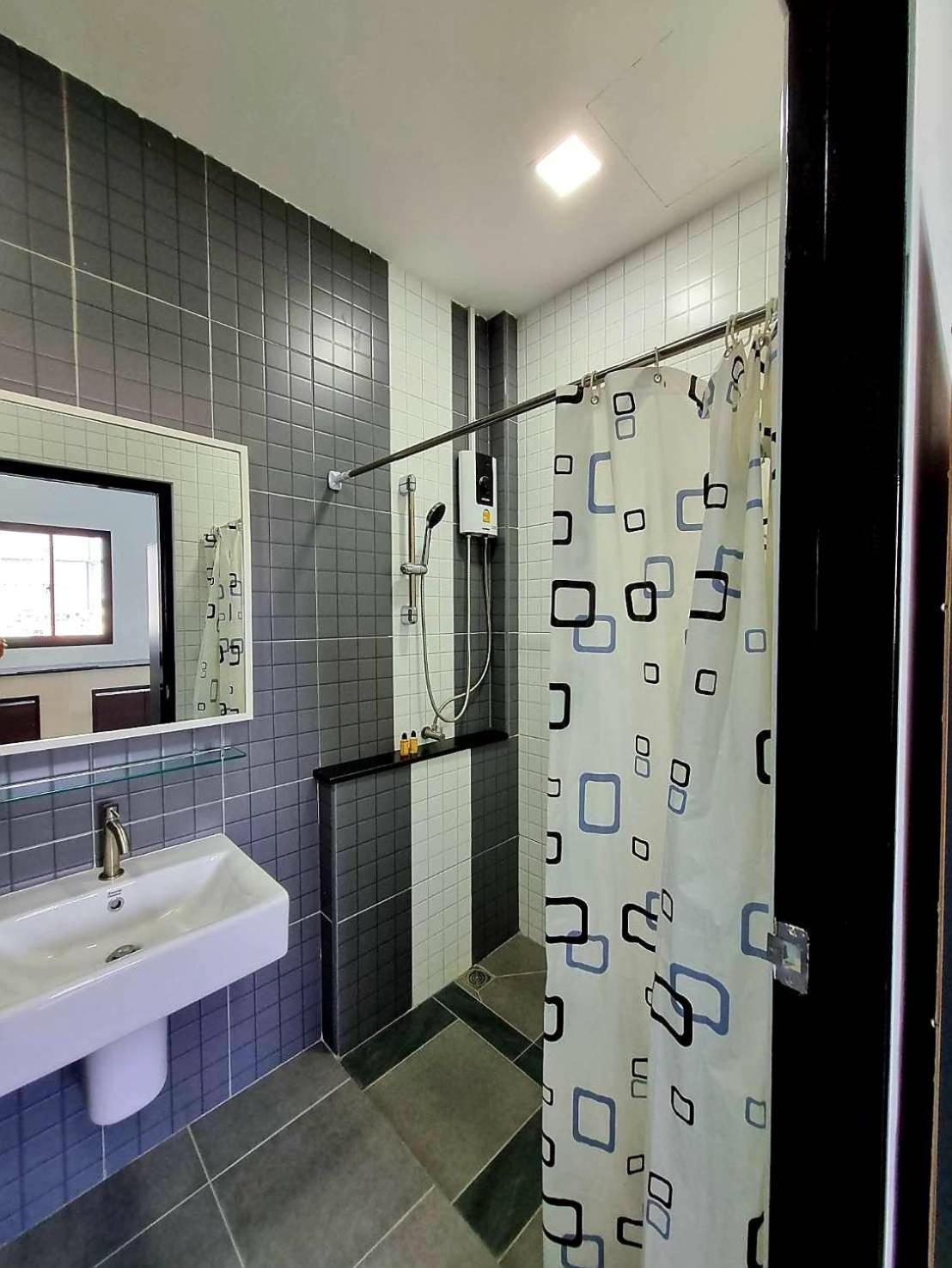 Aqua Residences อควา เรสซิเดนซ์ ห้องพักใหม่ให้เช่า ติดรถไฟฟ้าสถานีวุฒากาศ Bangkok Buitenkant foto